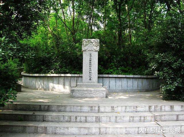 明朝使者顺手建立的国家,如今比中国还富有,人均收入排名28位