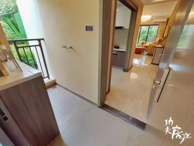 狮山冲上两万后，又一个高价地项目来了！200米到博爱湖