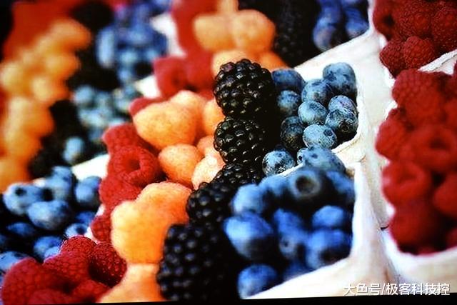 摆脱传统线体束缚，明基E580无线投射定义新商务投影