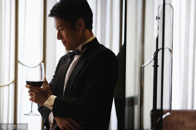 我在曾经我们想去的那个终点，等你。