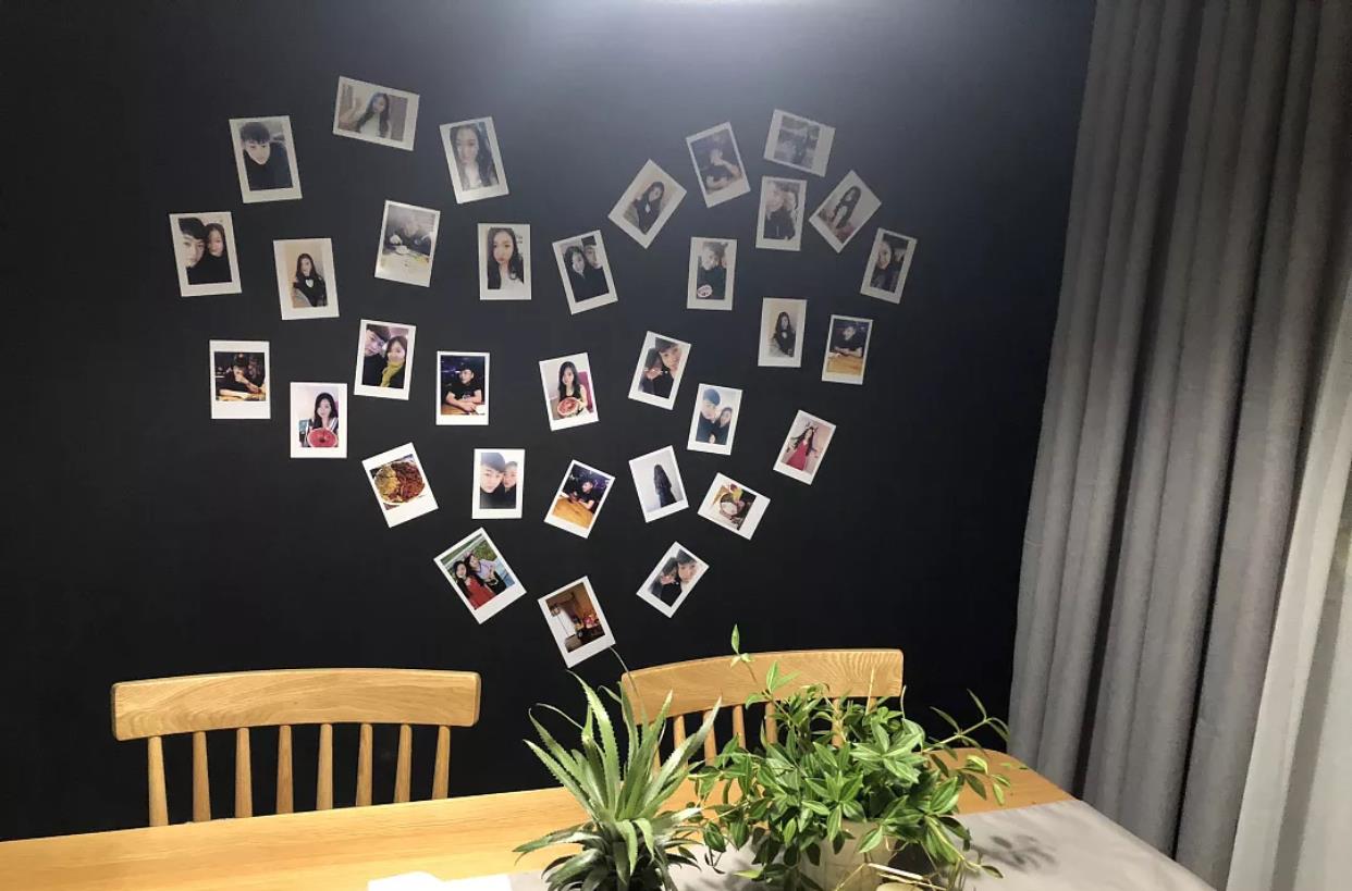 她家新房把客厅打造成影音室，不要电视机，露天阳台真羡慕，晒晒