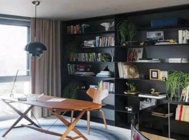 晒晒井柏然现实中的家，虽然很少在家住，但这装修也太省钱了吧