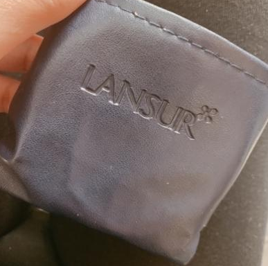 你真的会用粉饼吗？使用粉饼的几个小技巧请掌握，避免尴尬