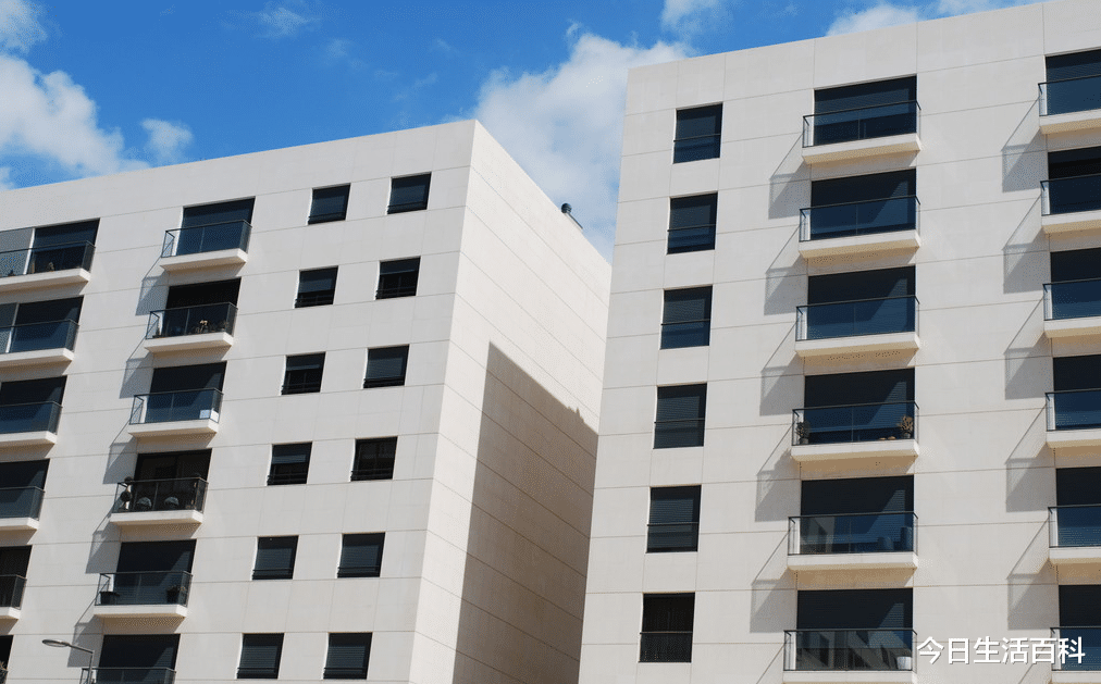 有房没房的注意，楼市的这4大黄金定律都不懂，难怪房子砸手里