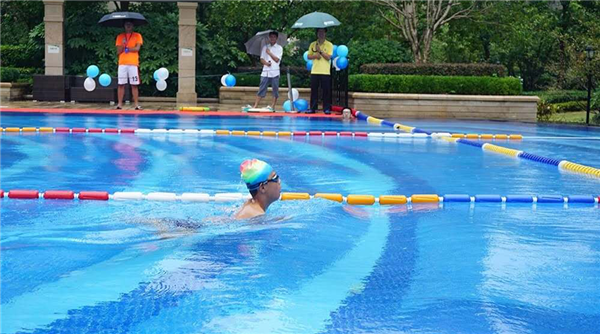 从南方到北方，绿城的碧蓝泳池澄澈依旧