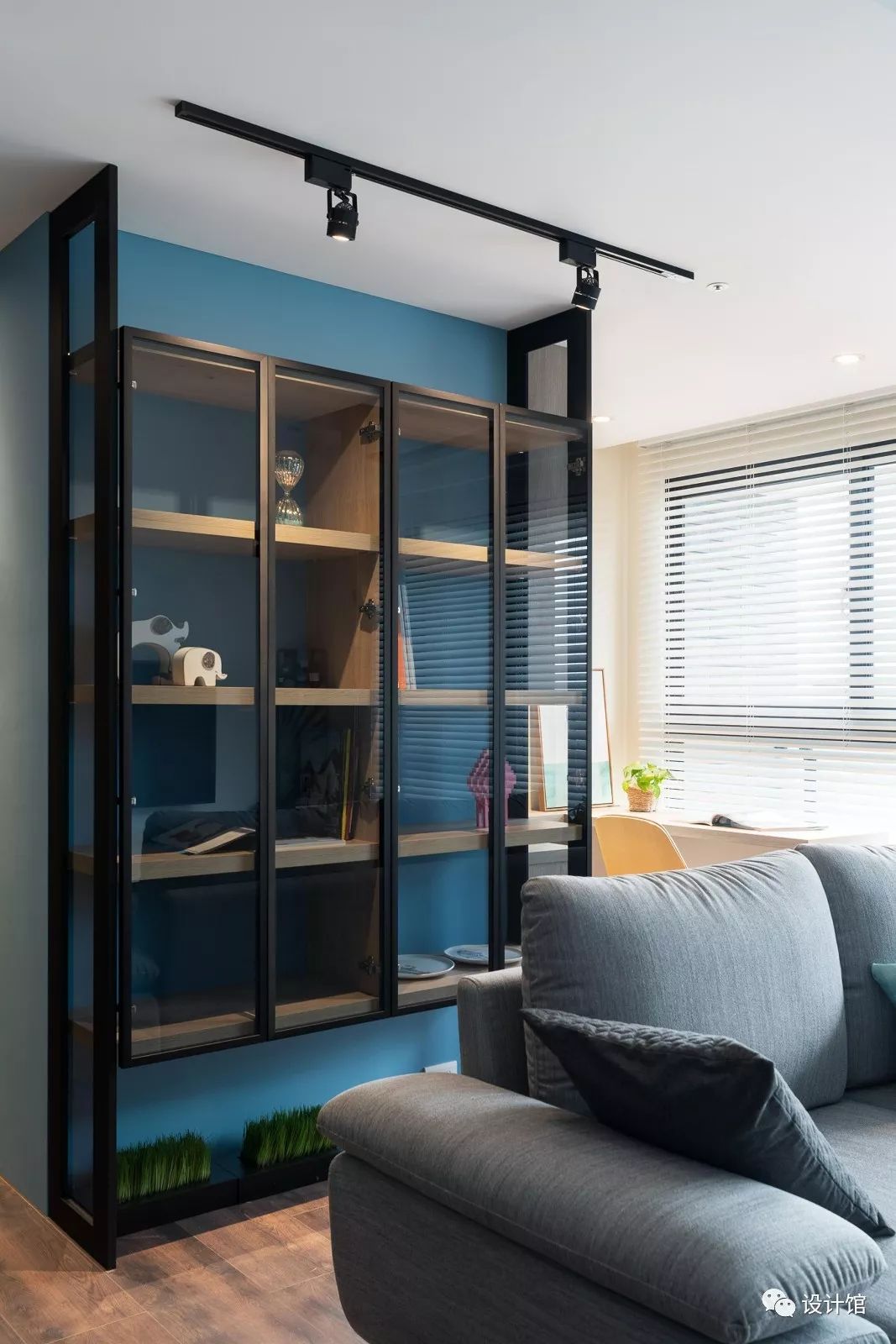 109㎡现代简雅，客厅比较长，挤个小书房！