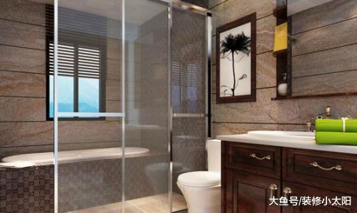 卫生间不要装玻璃淋浴房了，聪明人流行这样装，既省钱又不占地