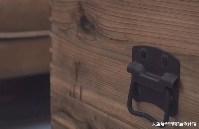 简单改改，80年代老箱子“容光焕发”，放客厅当茶几还不错又省钱