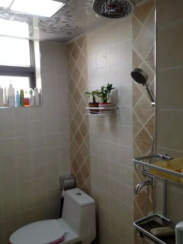 82平两室两厅小户型装修，简单中又带点小创意！