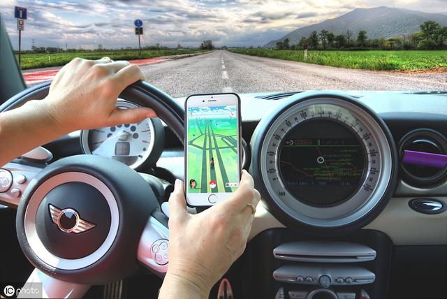 浅谈几种车载支架好坏点，教你正确使用手机导航