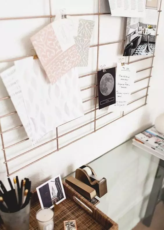 一块木板改造出一个收纳好墙面，节省空间创意有道！