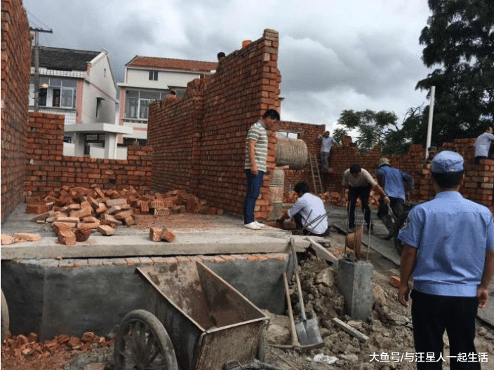 宅基地“退出潮”来临，3种情况难逃，不愿退会被“强制退出”吗