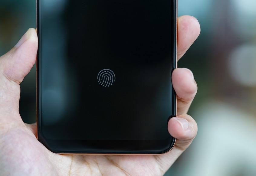 3199跌至2499，6G+128G+骁龙845，使用2年基本没问题！