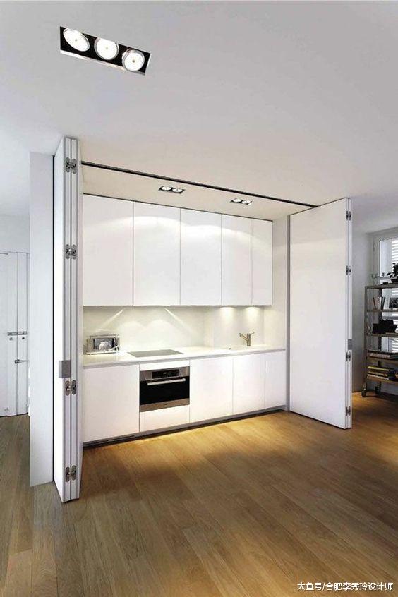 不到2㎡的厨房，简约美观尤其适合小户型，第一次来准找不到厨房在哪