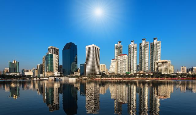 “买房”与“存钱”，5年后哪个更赚？人民日报回应，摆明了