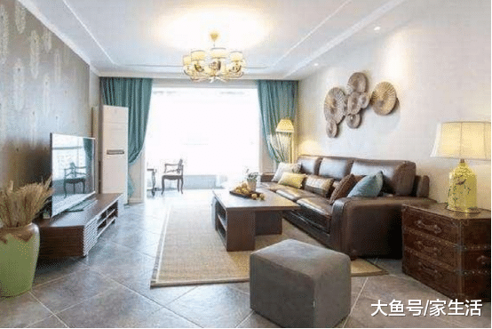 阳台和客厅不要装隔断墙了，更多人都喜欢这样做，采光好又省钱