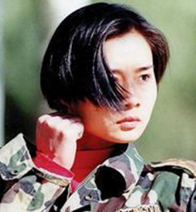 我国最美女警花，57秒内空手爬五层楼，后来嫁给了一个保安