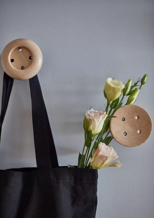 房子一定要装电视柜？我家挖洞代替，收纳多客厅还显大！