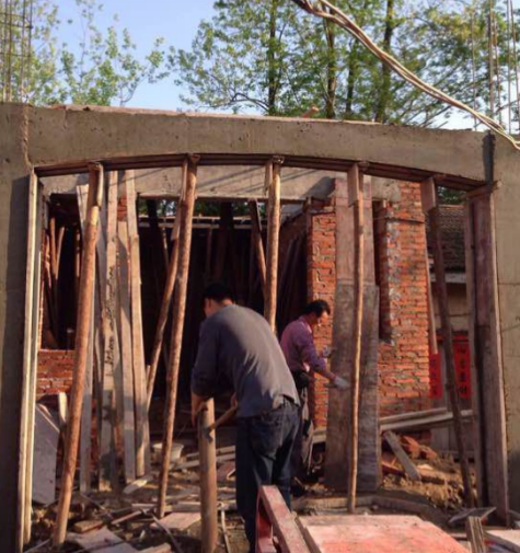 只花15万如何自建一层半小别墅？完工效果邻居们都看懵了