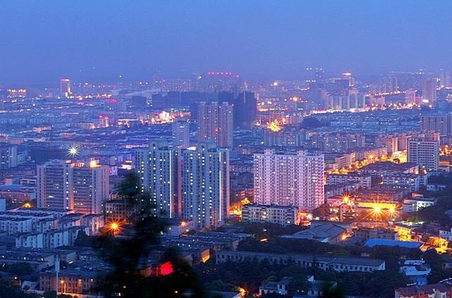 调控松动并不一定会导致楼市回暖, 但它说明房子真的不好卖了