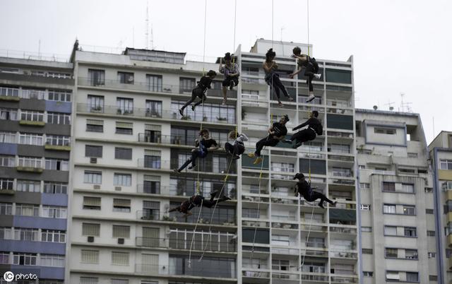 小产权房如何进行不动产登记？会被拆除吗？网友：数量太大了