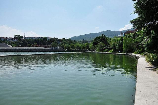 为了生活，有些人不得不放弃钓鱼