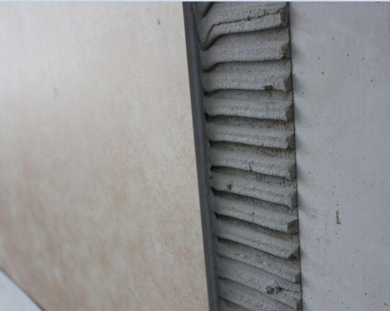 越来越多人贴瓷砖不用水泥了, 有钱人都用它来代替, 太聪明了