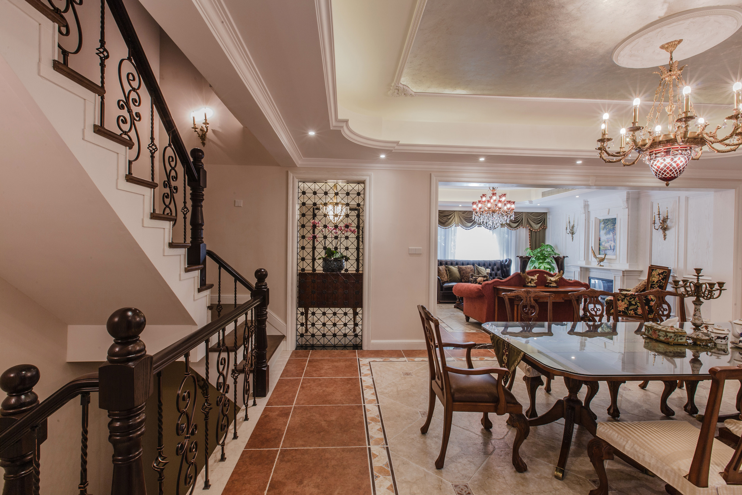 欧式风别墅案例装修图，儿童娱乐室真漂亮，卫生间也大气得很！