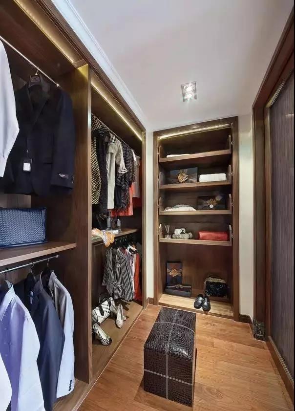 谁说衣帽间没什么好设计的？别人家的衣帽间让你羡慕不已！