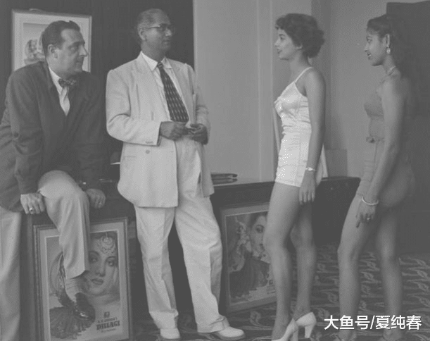1951年珍贵印度导演面试女演员老照片, 想不到印度这么面试演员