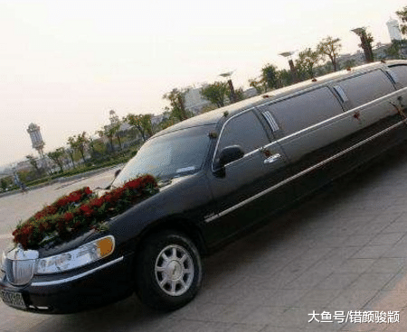 豪车见过吧，车内装游泳池的不知道见过没！这车能在车顶停直升机