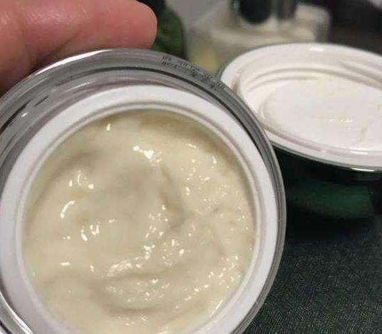 同济医学院医生：药店“半文不值”的维生素E，抹一抹，像打水光针