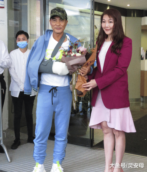 任达华出院精神状态好!