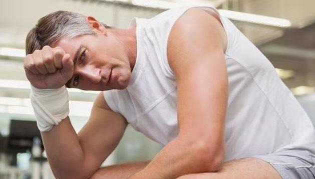 男性开始衰老，这三处有明显变化，一个不占，你就偷着乐吧