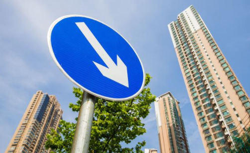 假如房价大幅下跌，没房的人会怎样？已经买房的人又将如何？