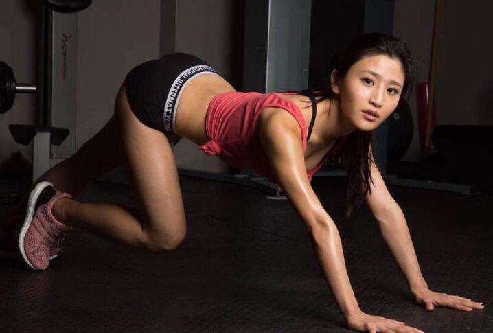 “厕所事件”女主曾哭诉没人娶, 遭遇与阿娇相似, 现寻得真爱成功怀孕