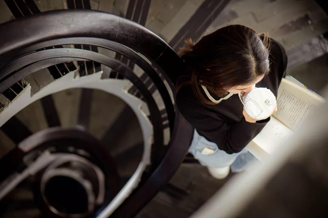 每人2杯，天天送，北京路漏奶的牛乳茶，就在4层楼高小别墅