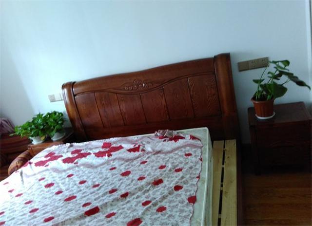 婆婆花20w为我们装修的新房，感觉不值这个价，10万还差不多