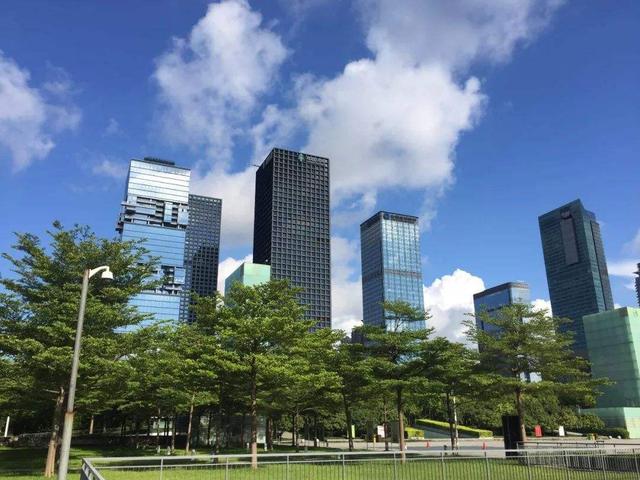 空置率那么高，但是与房价无关？当家乡出现这3个信号，该买房了