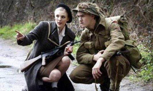 二战前欧美女人为何不敢穿裤子，只能穿裙子？