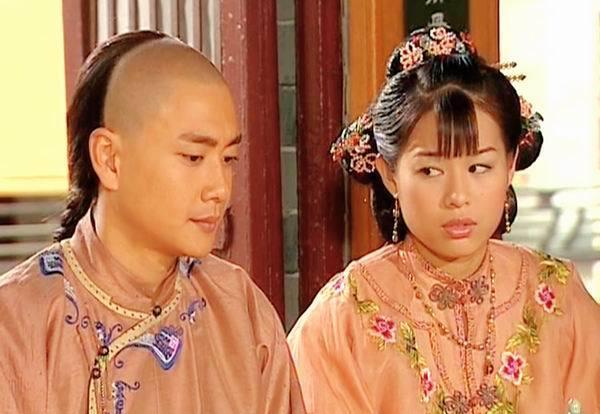 被问到对胡杏儿的感觉时黄宗泽这么回答，两人8年恋爱长跑终分手