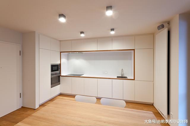 浴缸当床头, 2楼装玻璃楼板却不放家具, 这138平三层复式果然特别!