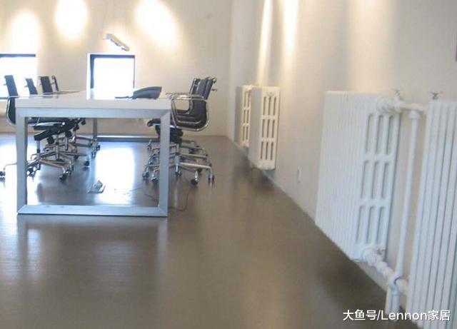 新房装修都流行做“水泥”地面，省钱又好看，不比贴瓷砖差