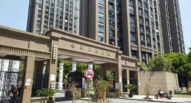 小区买哪一栋楼最好？具备这4点就是楼王，聪明人一开盘就抢着买