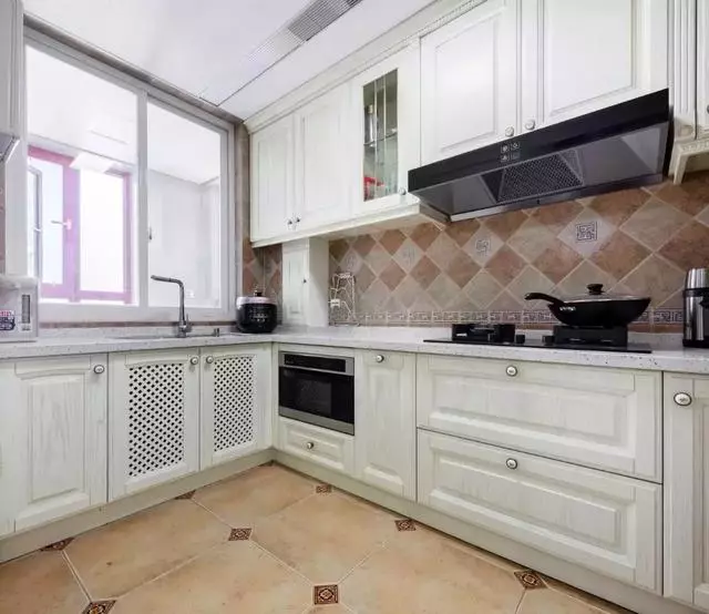 仿古现代美式风装修，彩色瓷砖边线超好看，浪漫精致又有档次