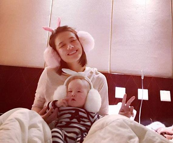 晒晒马思纯住的豪宅，家里连柜子也是粉色的，少女心真是爆棚了