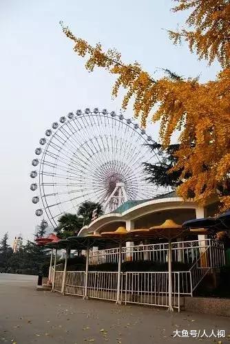 一张11年前的成都房地产广告，看完后我泪崩了