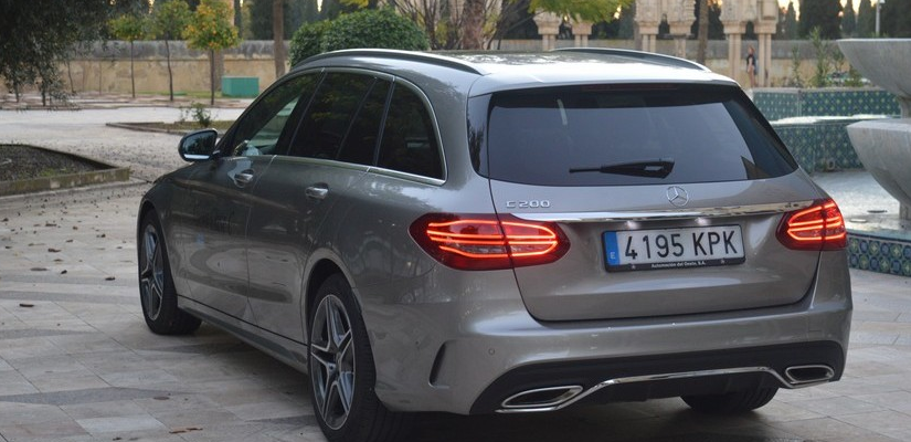 汽车在实践中获得了人们的信任