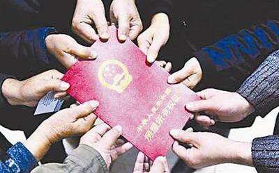 房产继承和赠予有什么区别？哪个更划算？