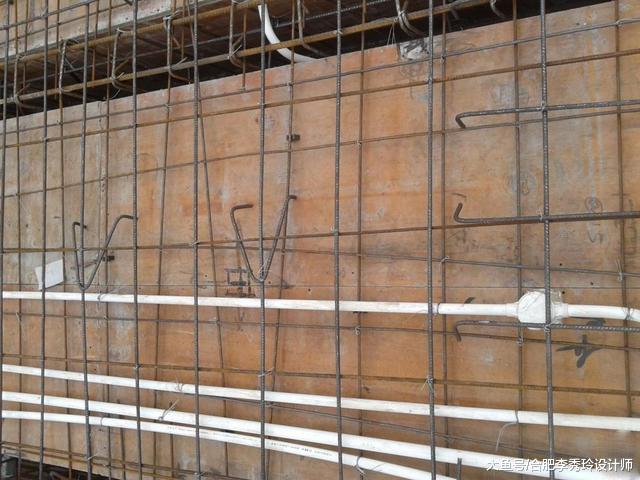 农村建房子马虎，两层钢筋间少装这一步，混凝土浇筑再多也是白搭！